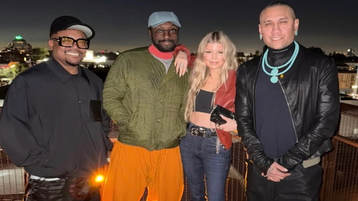 Fergie se reúne com o Black Eyed Peas e fãs pedem retorno: "Voltem vocês quatro!"