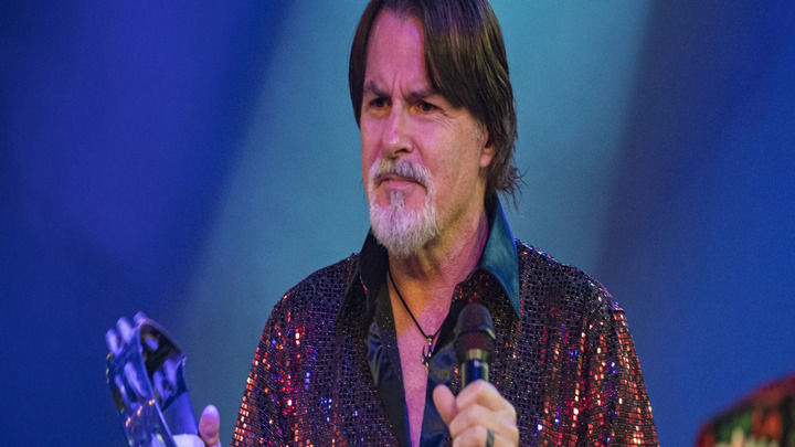 Tommy DeCarlo, vocalista do Boston, morre aos 60 anos