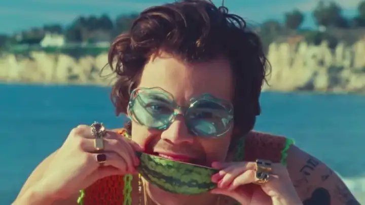 10 músicas com letras "proibidonas", mas que você não tinha ideia