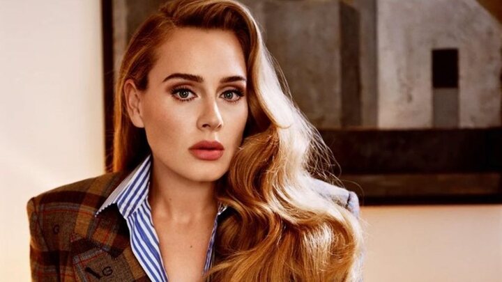 Polícia investiga possível falsificação de assinatura de Adele em caso de plágio