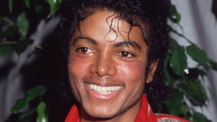 Por que Michael Jackson só gravava suas músicas no escuro